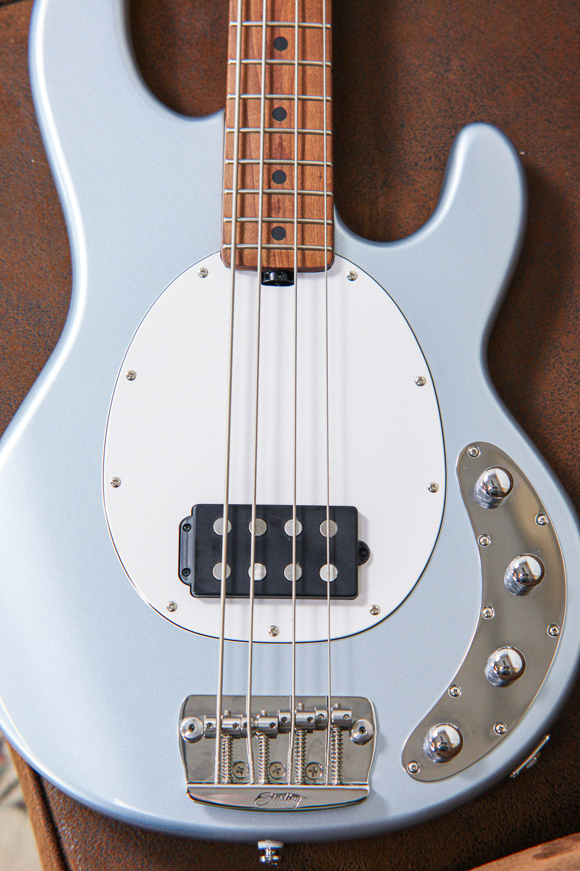 Sterling Stingray RAY34 | Firemist Silver