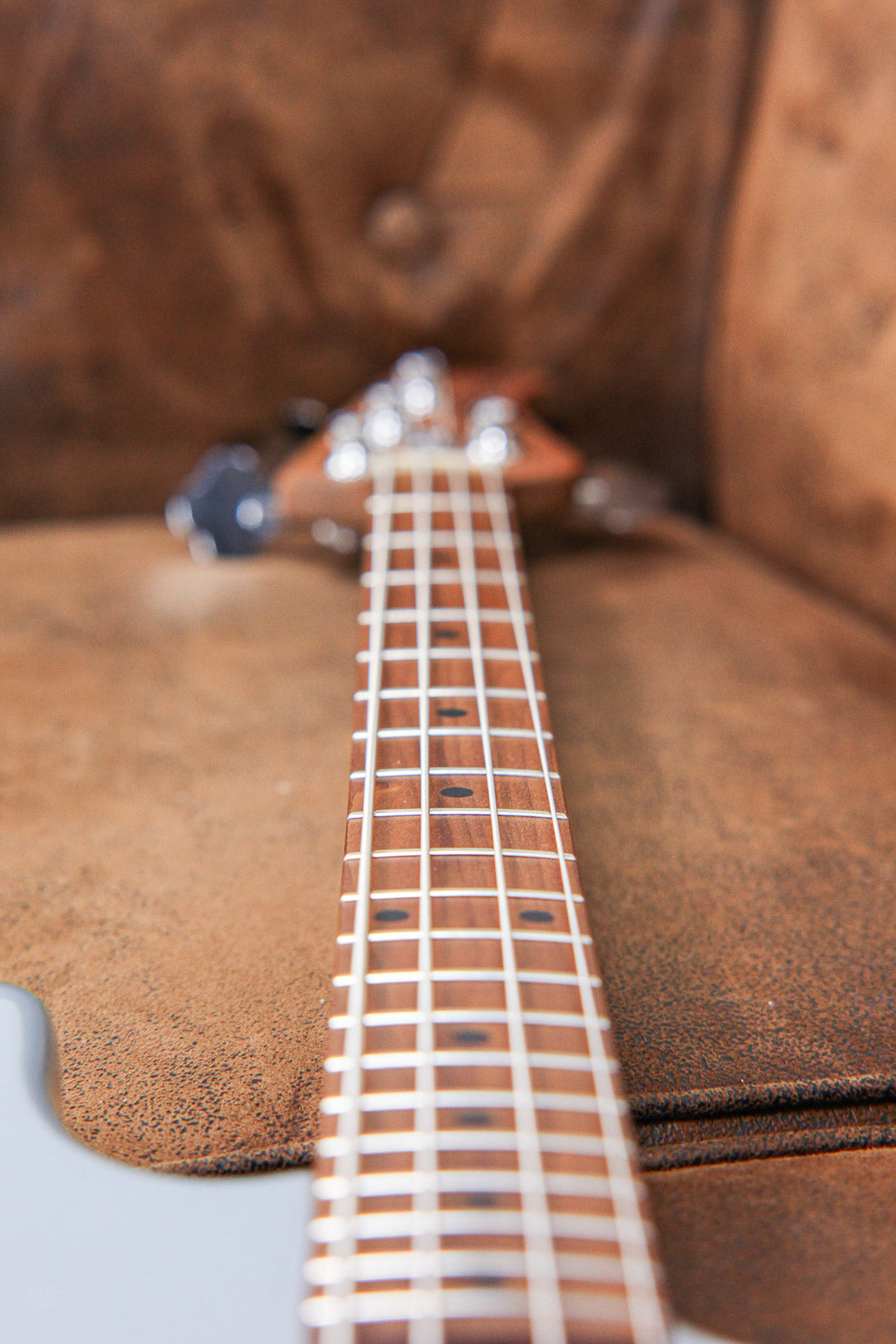 Sterling Stingray RAY34 | Firemist Silver