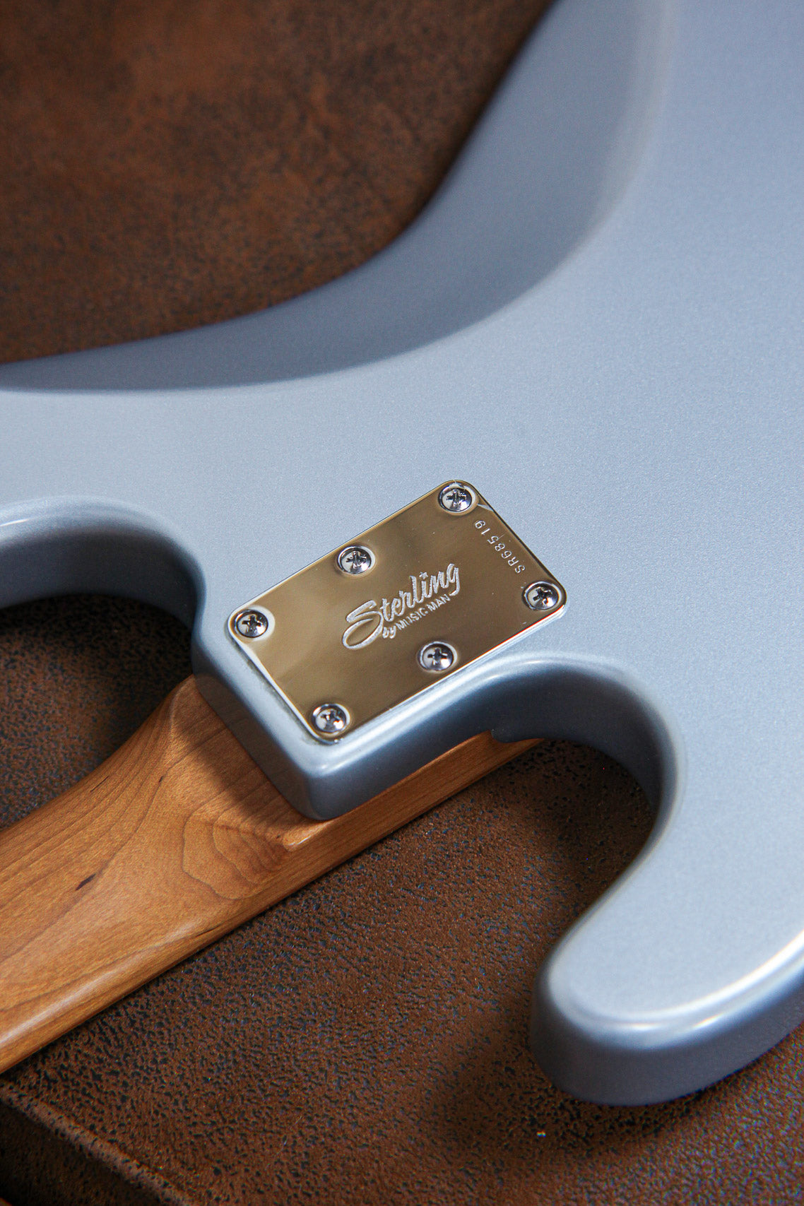 Sterling Stingray RAY34 | Firemist Silver