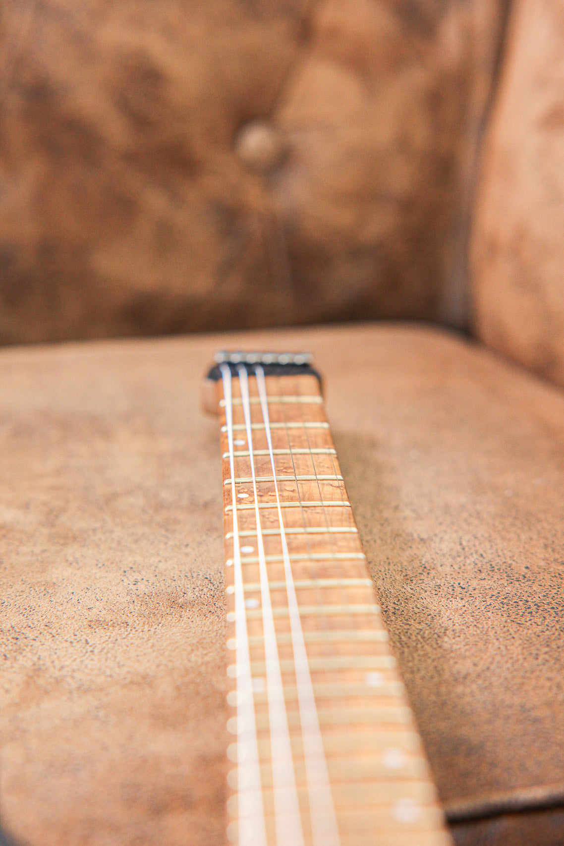 Ibanez QX-52 Headless | Black Flat Matte