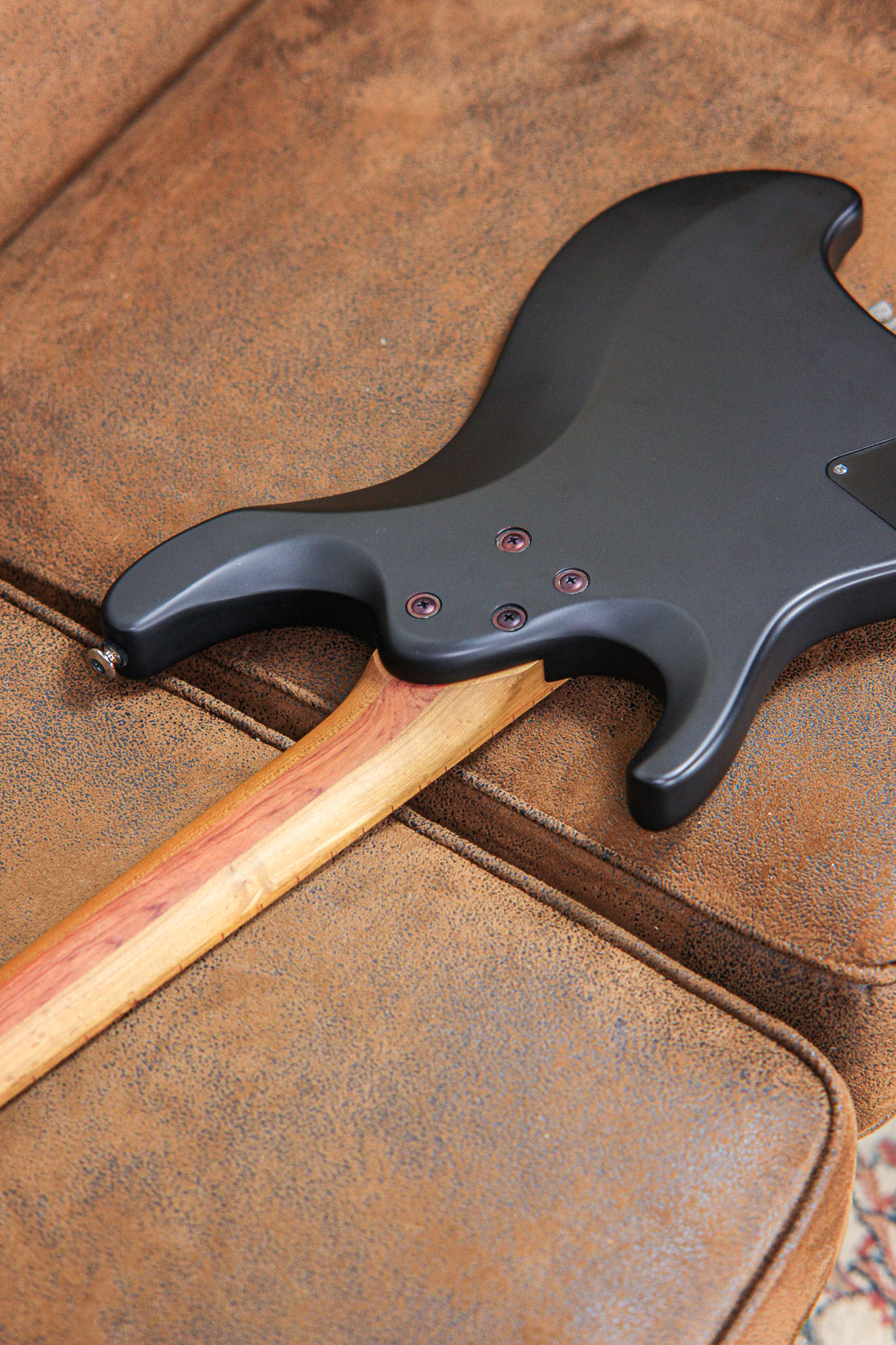 Ibanez QX-52 Headless | Black Flat Matte