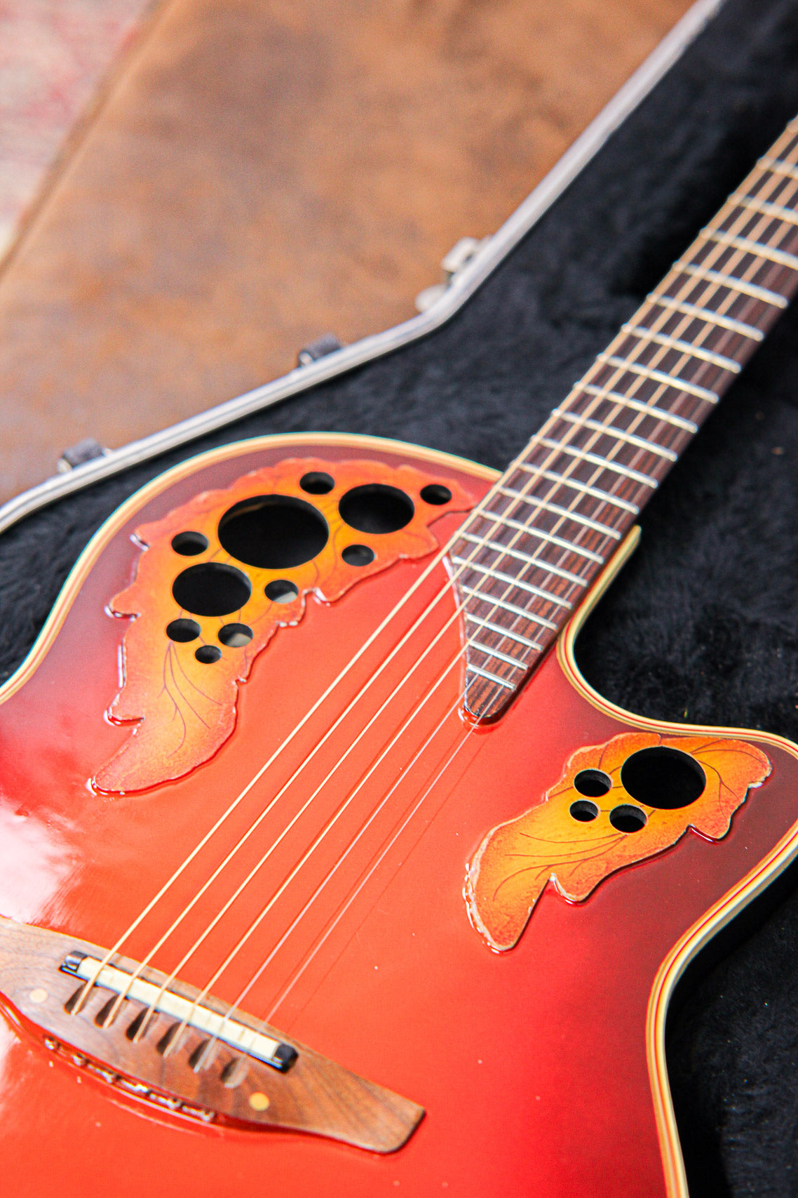 Ovation USA Ovation Elite Model 8686 | Sunburst
