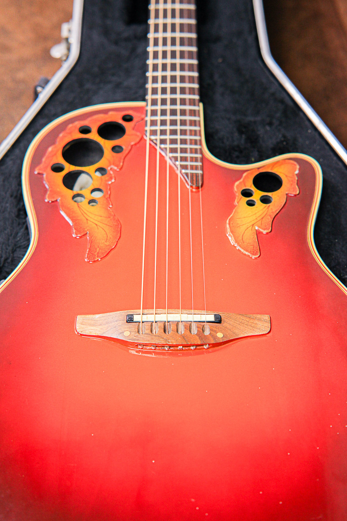 Ovation USA Ovation Elite Model 8686 | Sunburst