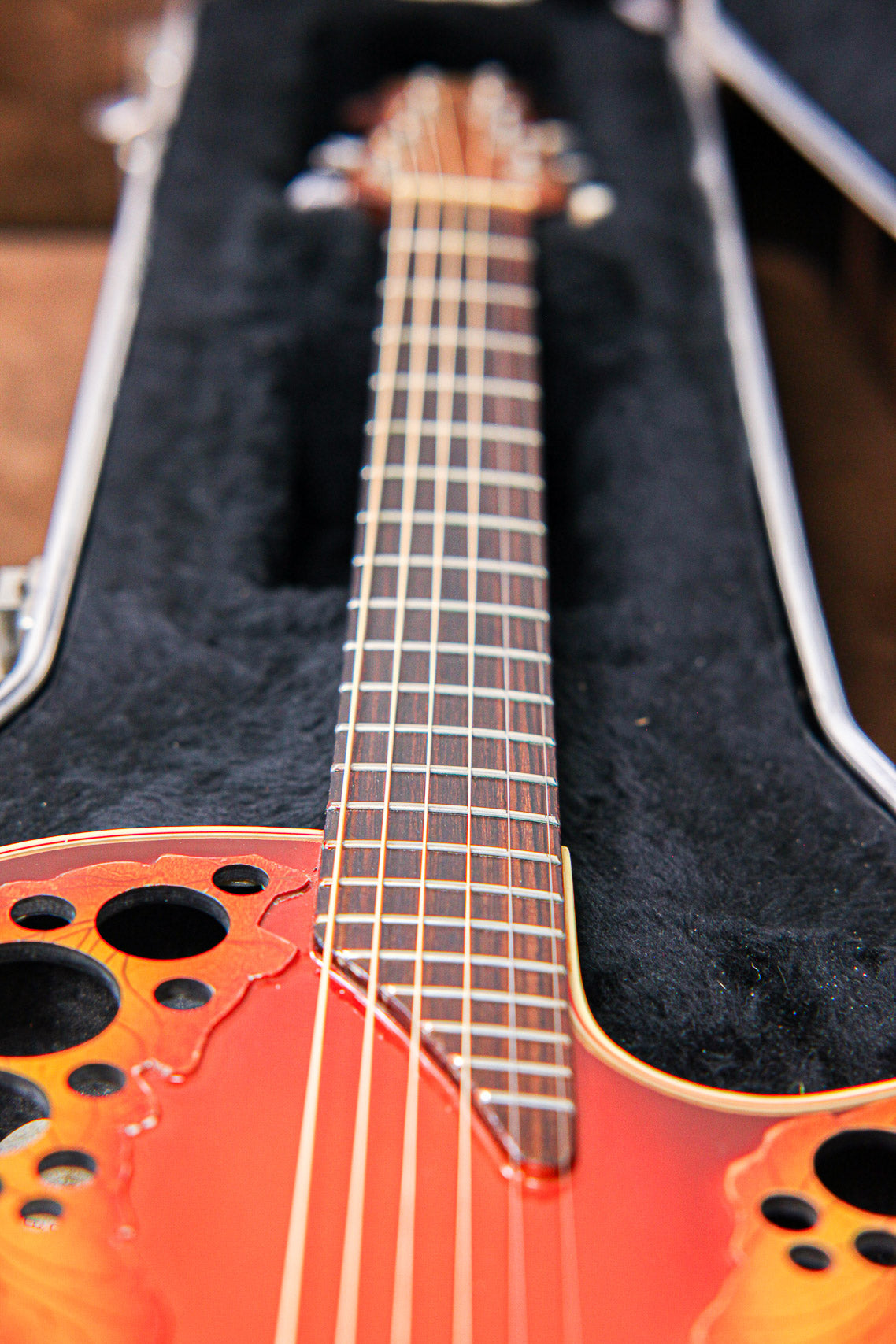 Ovation USA Ovation Elite Model 8686 | Sunburst