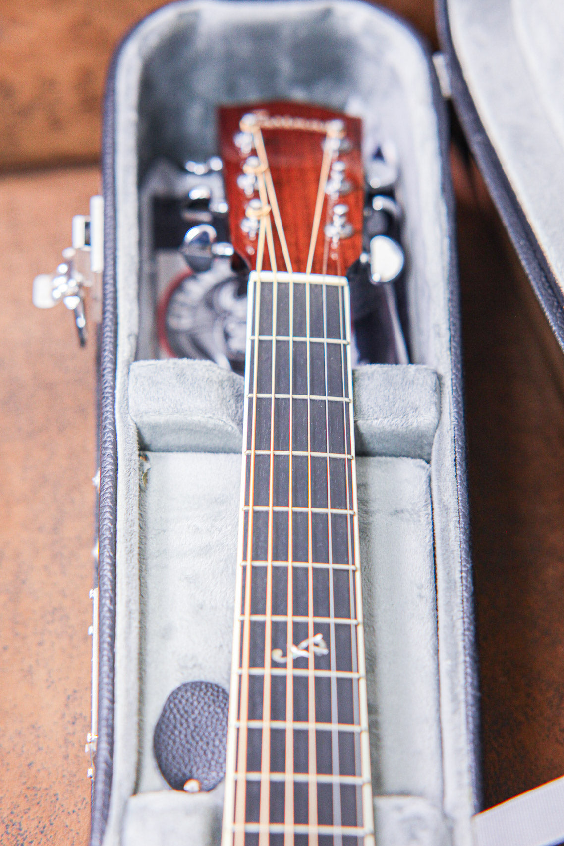 Eastman AC422CE | Natural