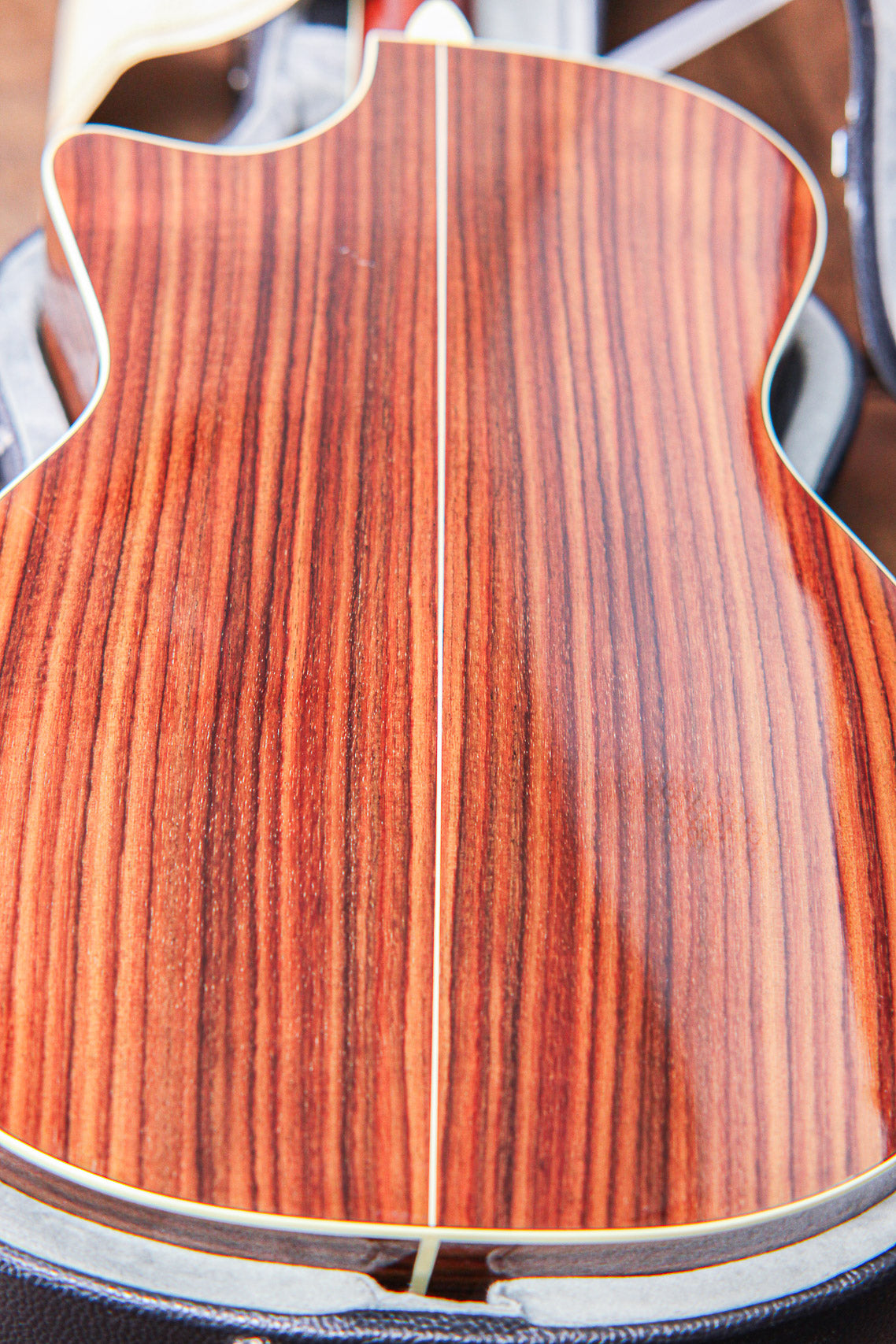 Eastman AC422CE | Natural
