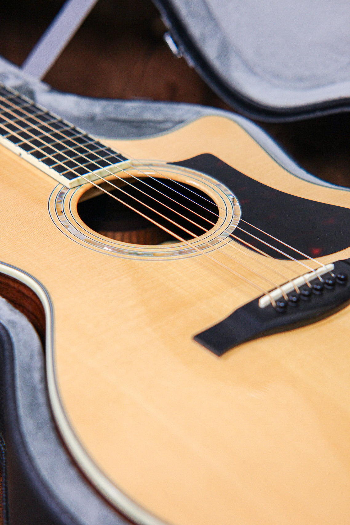 Eastman AC422CE | Natural