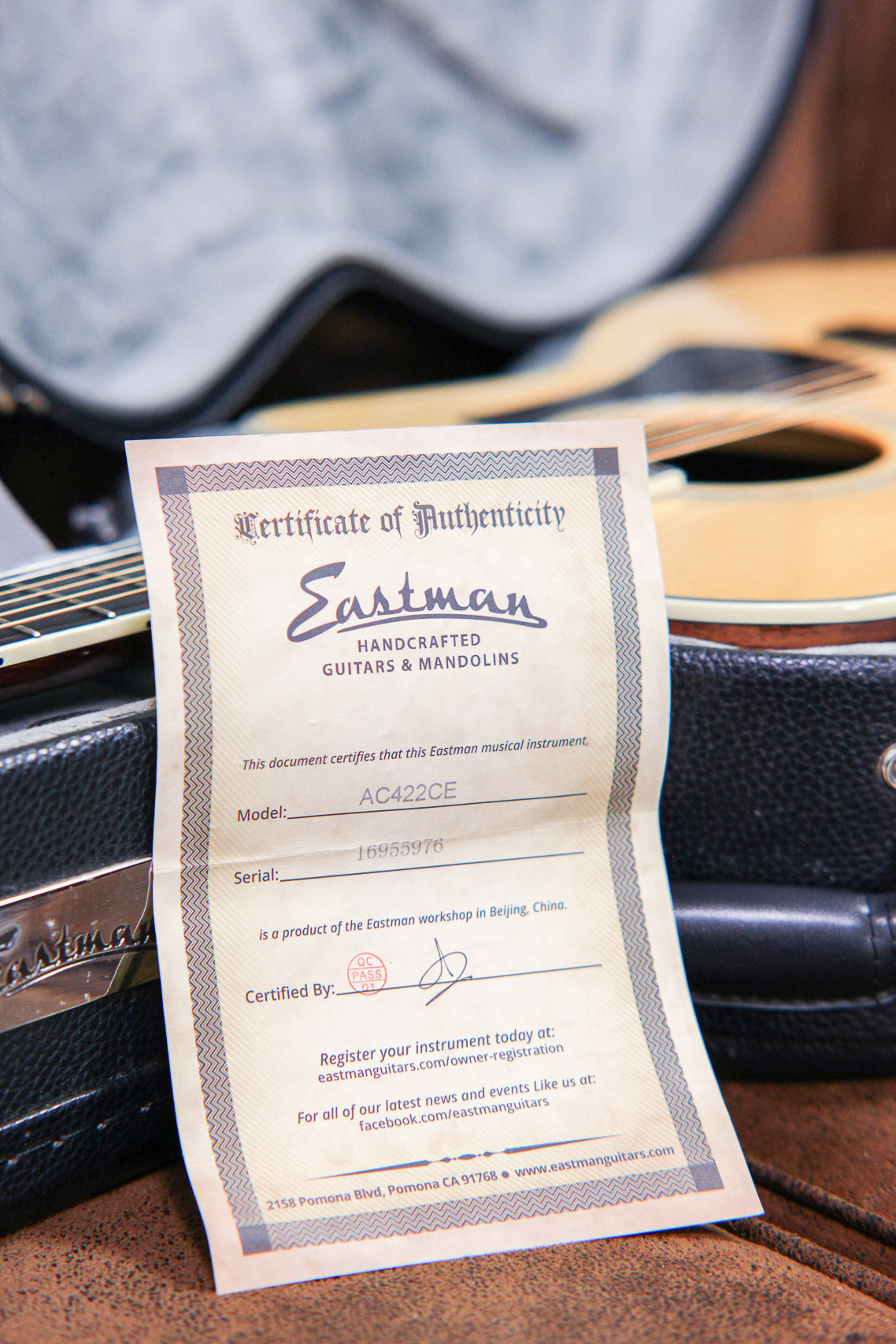 Eastman AC422CE | Natural