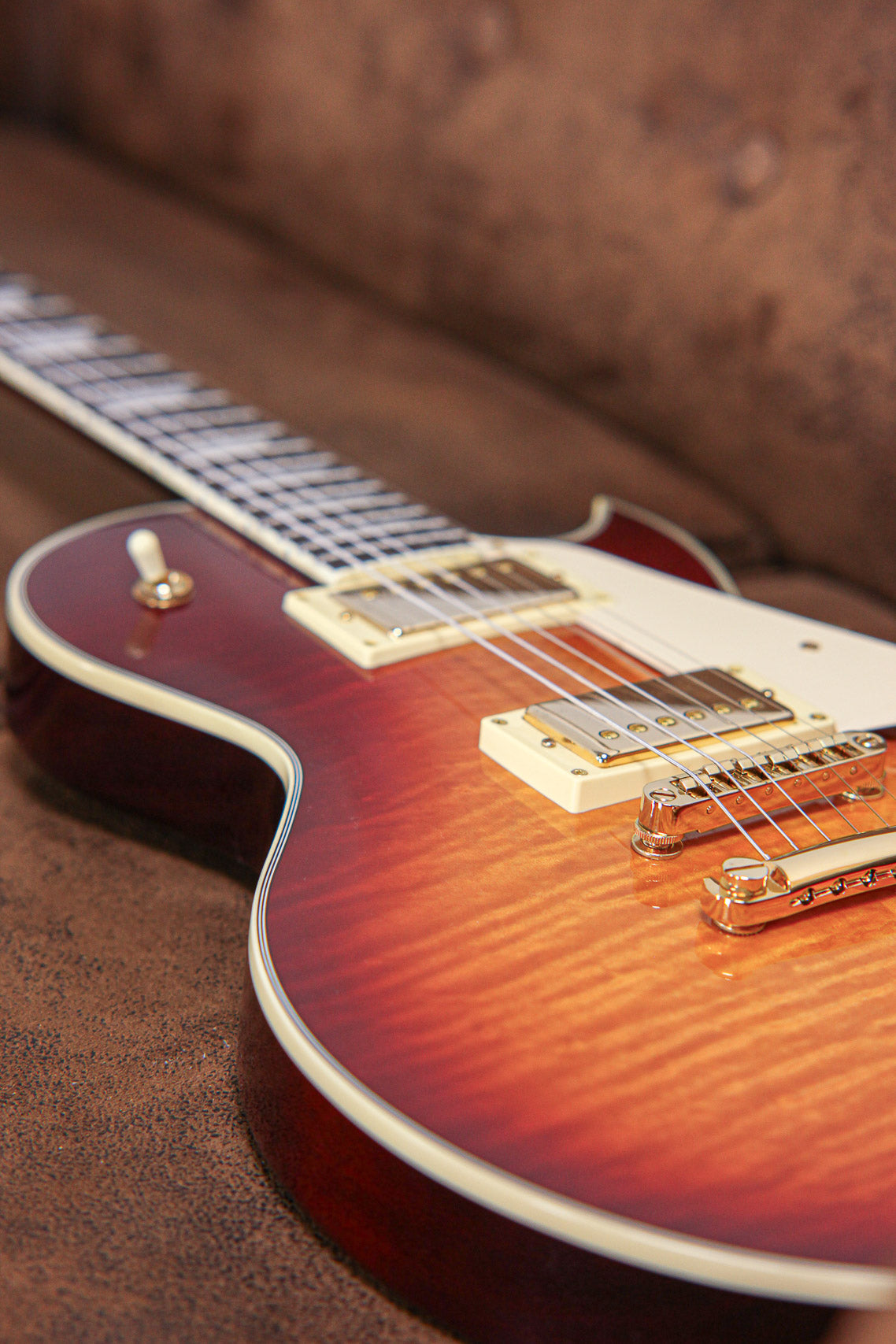 Sire  L7 New Gen | Tobacco Sunburst