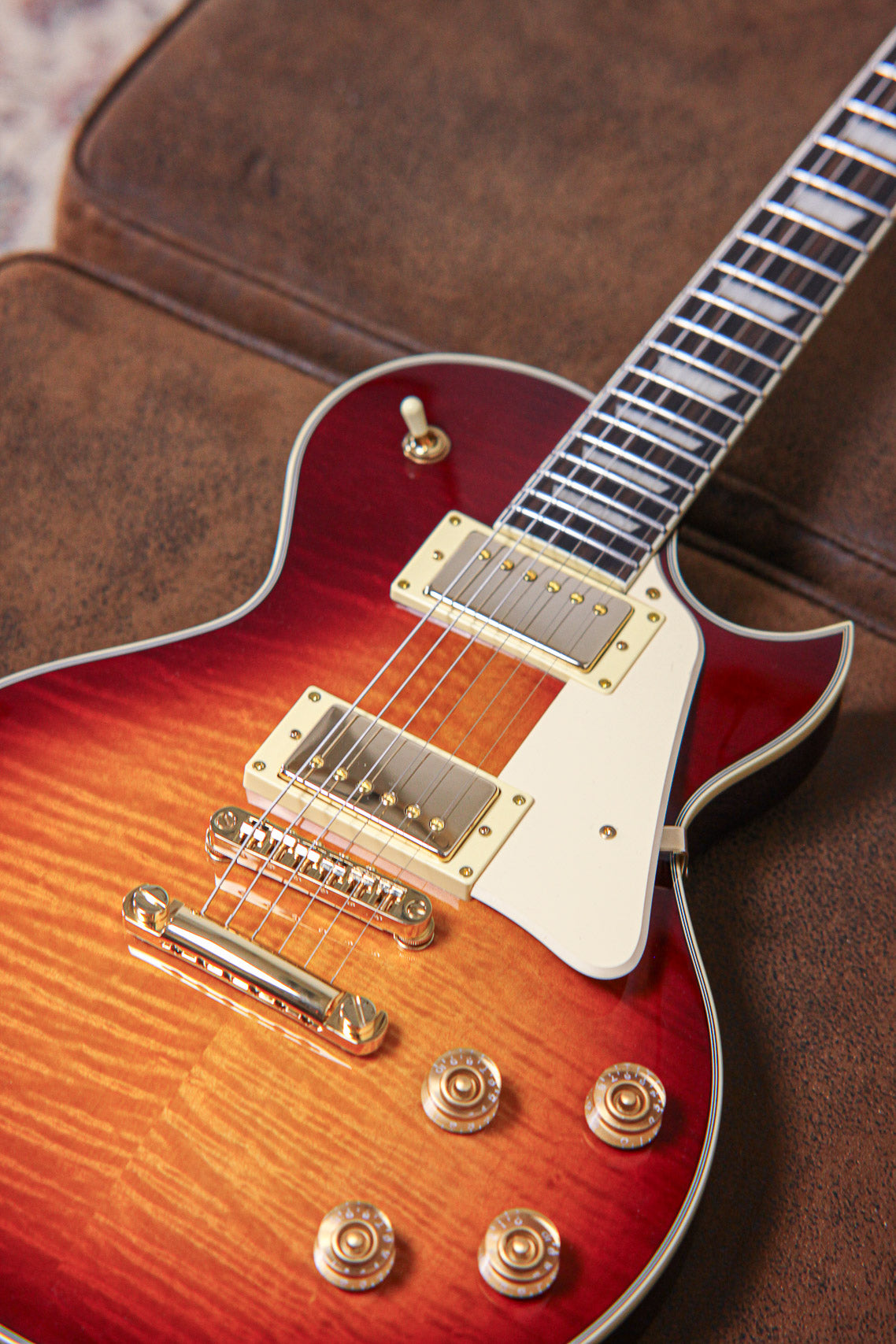 Sire  L7 New Gen | Tobacco Sunburst