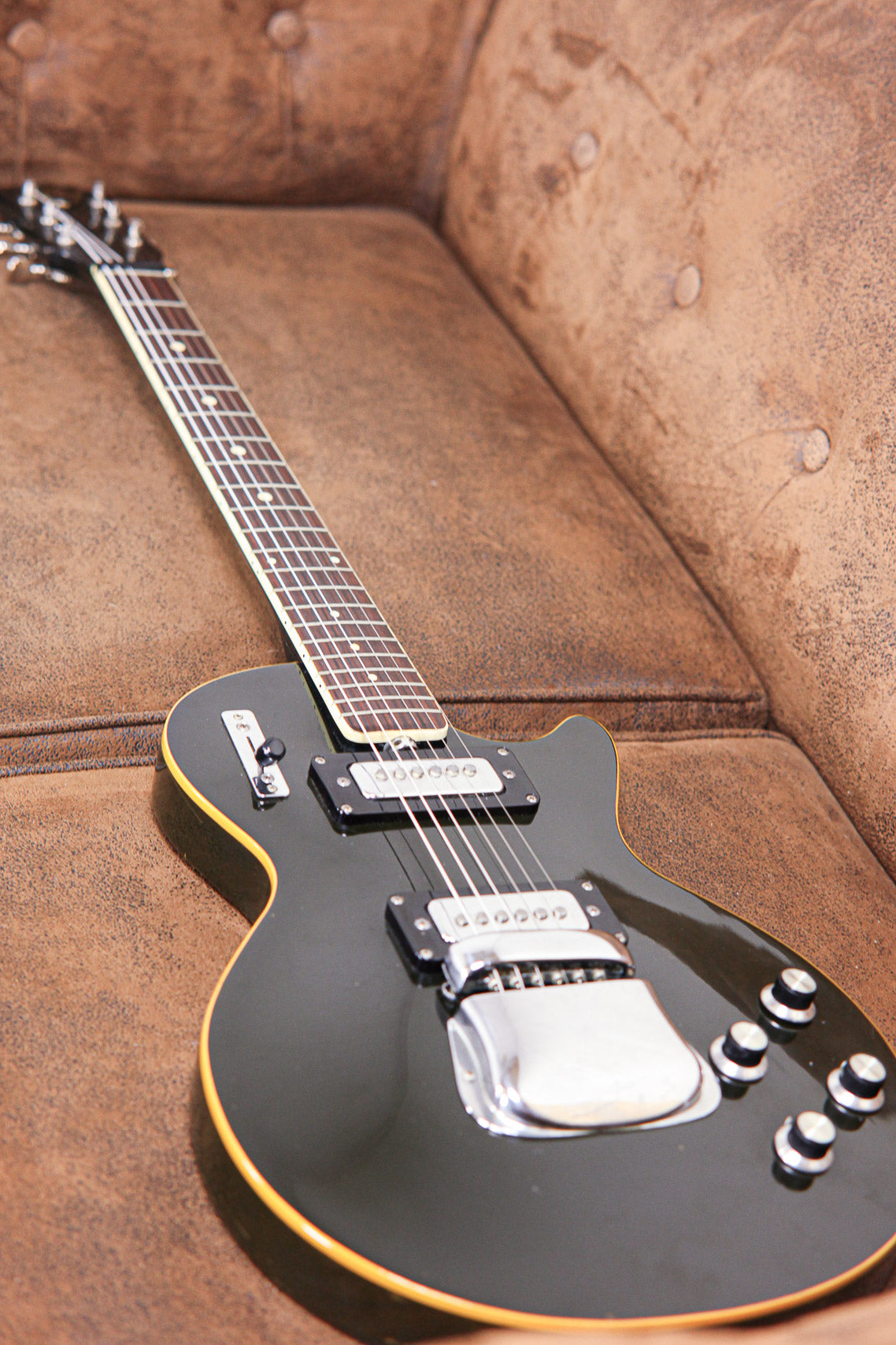 Eko Kiwi 1973 | High Gloss