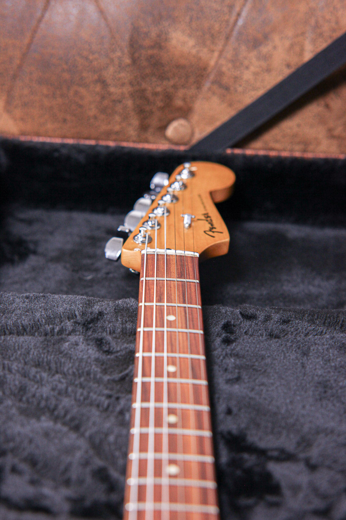 Fender  Player Plus Stratocaster SSS | Opal Spark