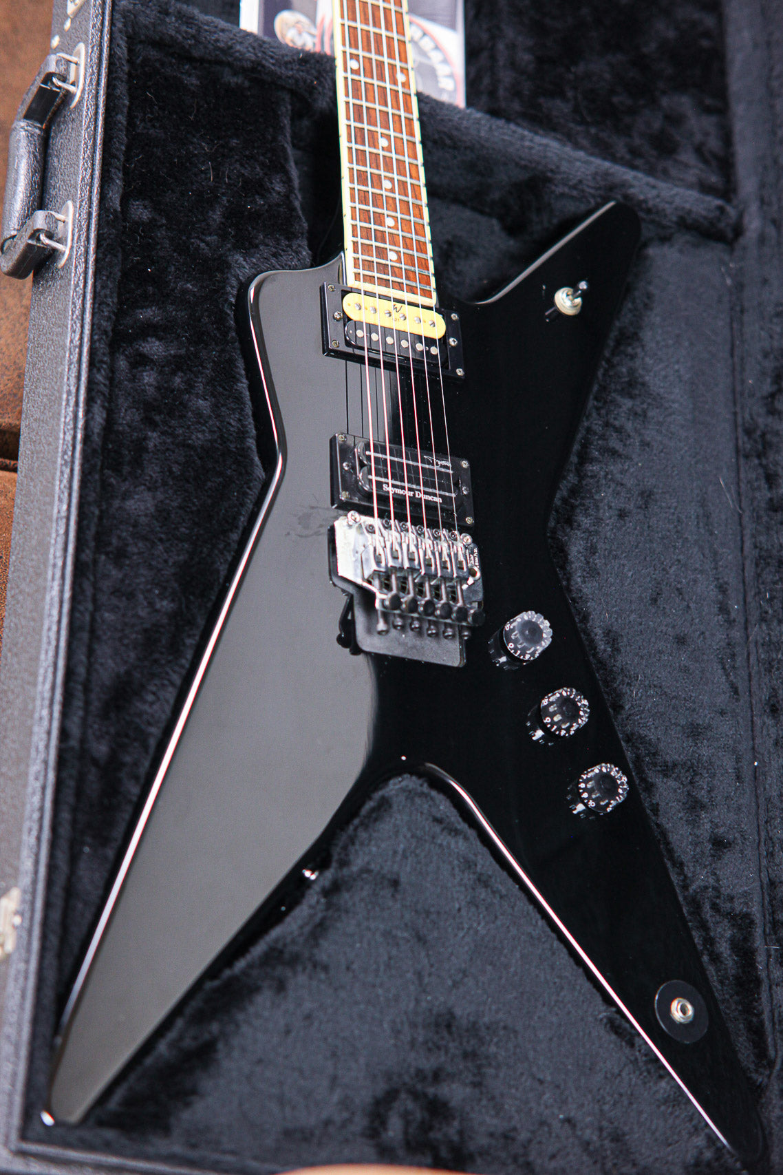 Washburn Dimebag Darrell 333 Blackjack | Black – GitaarBarbaar B.V.