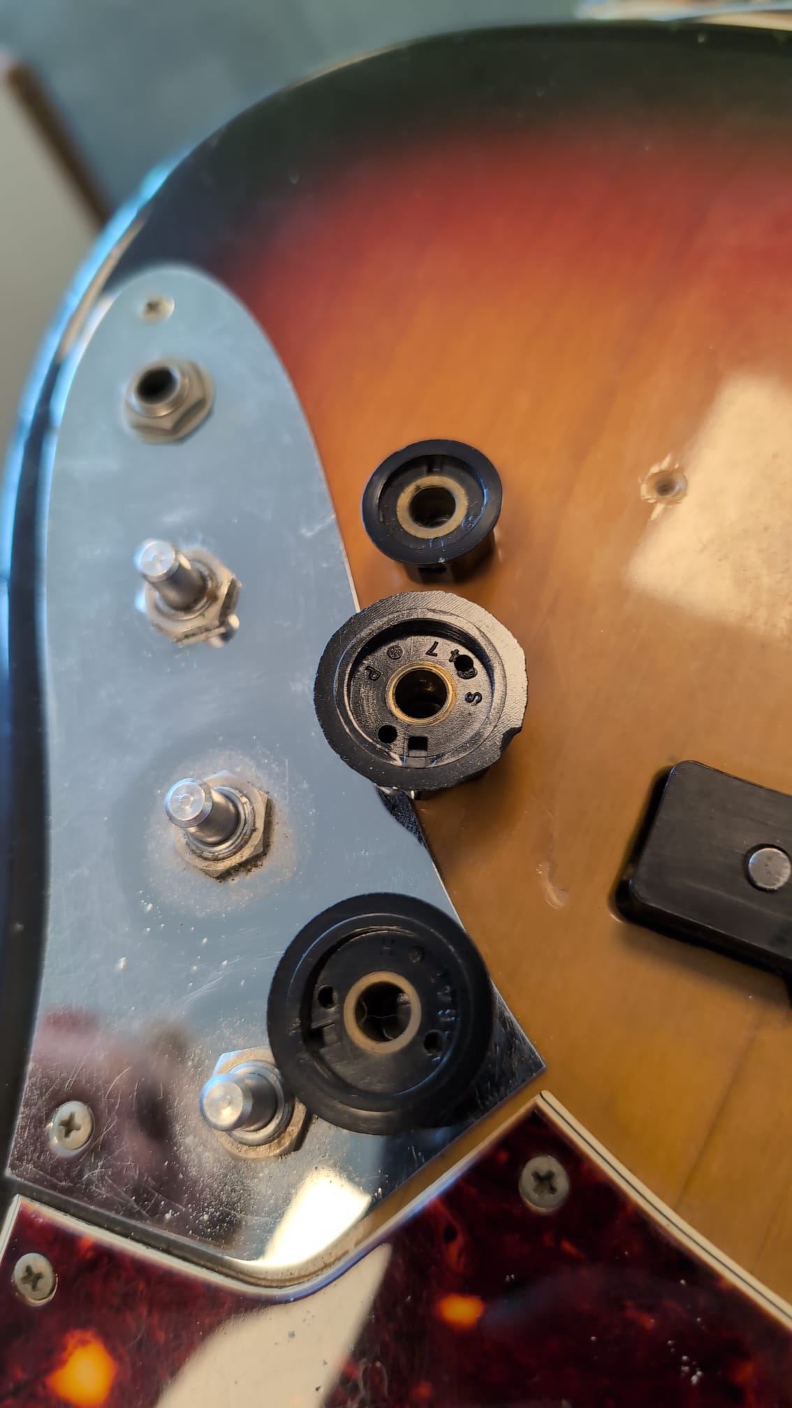 Fender Jazz Bass 1968 4.060kg | 3-Tone Sunburst