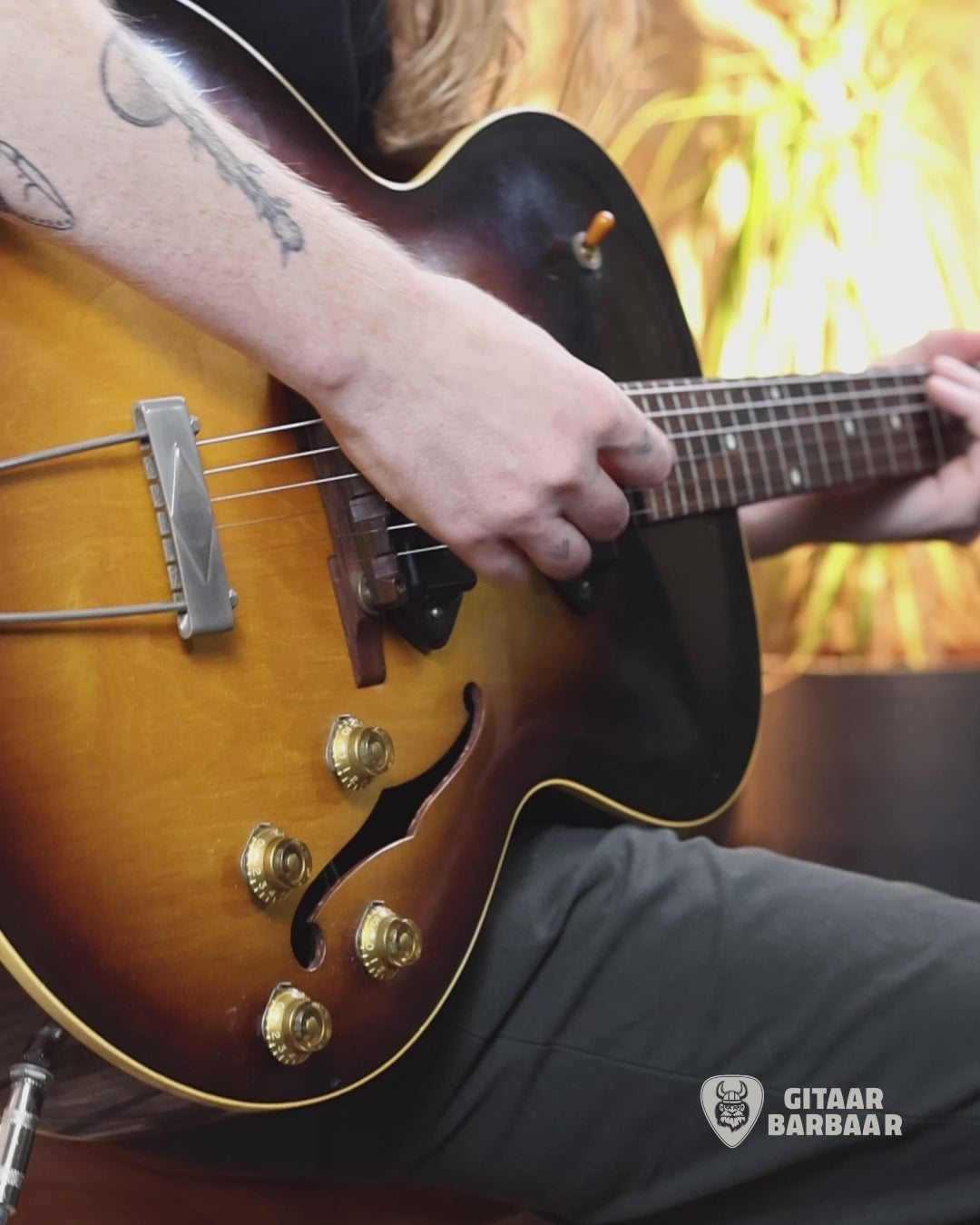 Load video: Gibson ES-125D 1957 | Sunburst