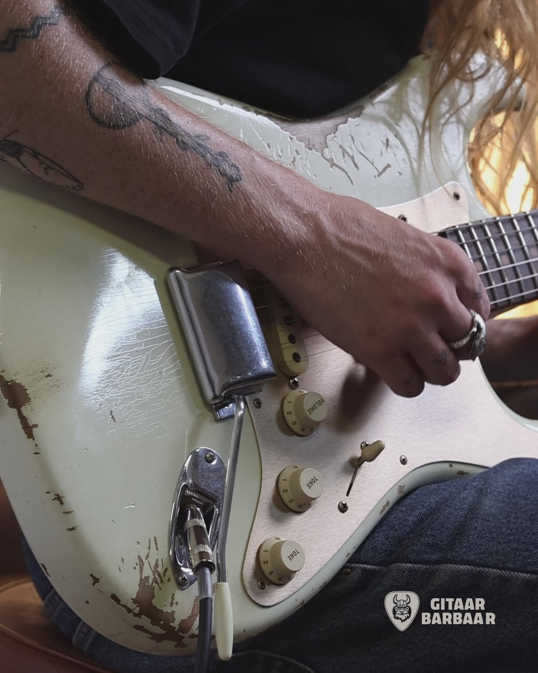 Load video: Fender Custom Shop '59 Stratocaster Heavy Relic | White