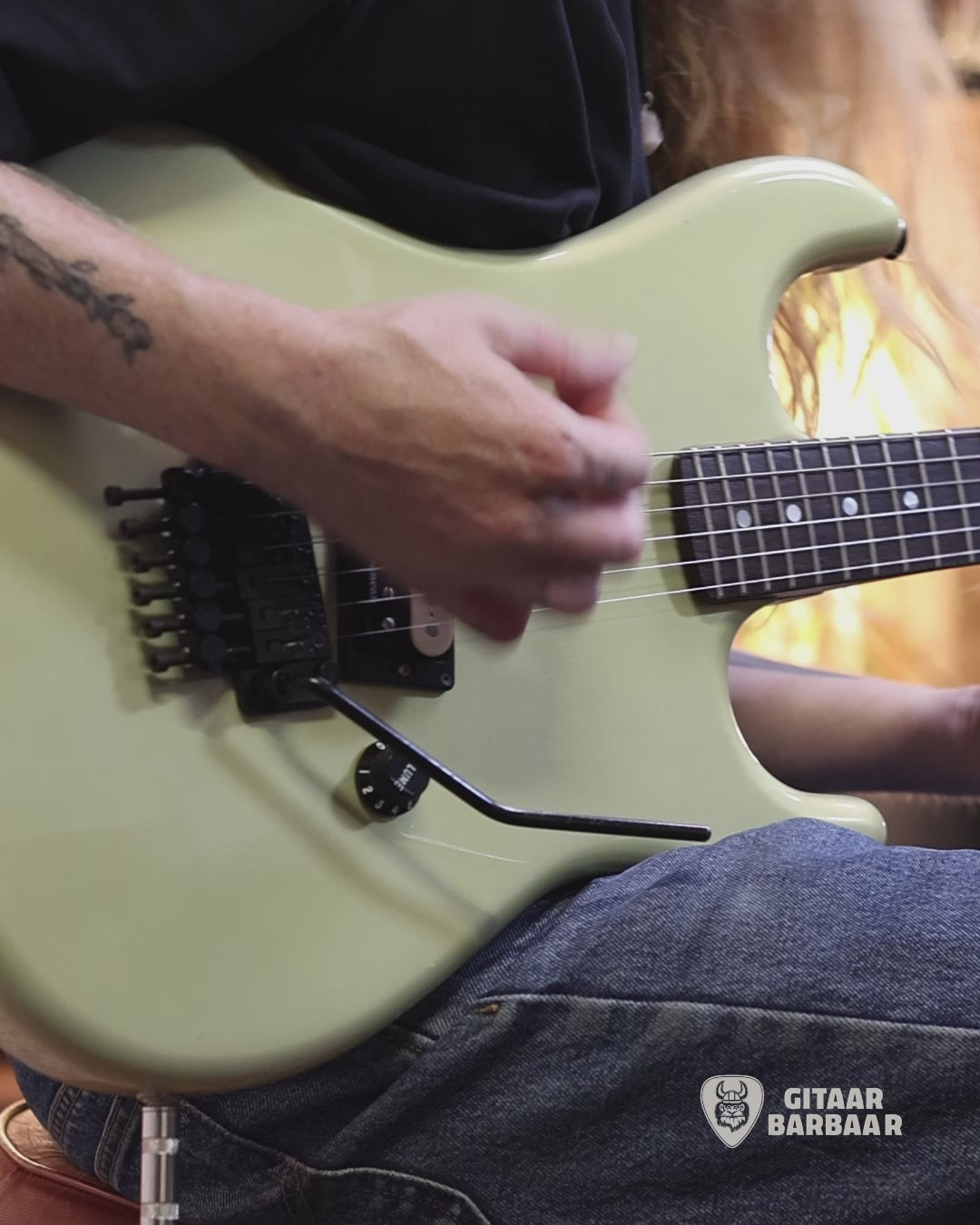 Load video: Kramer Baretta I 1987 USA | Champagne