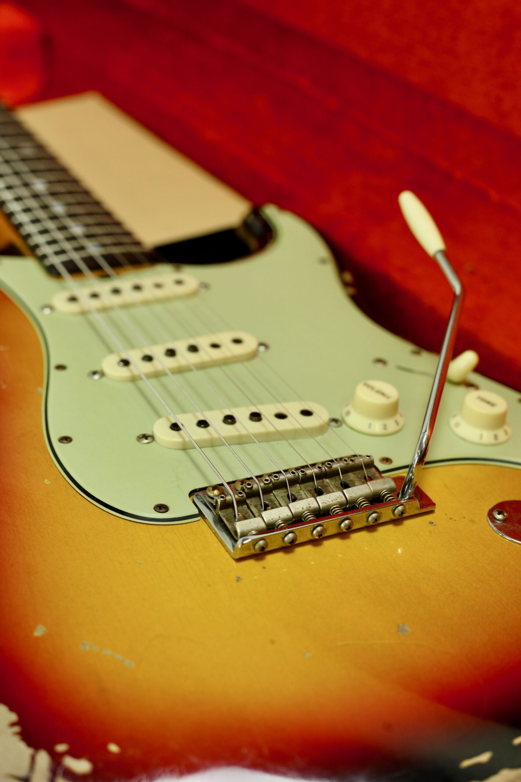 Fender CS Michael Landau ’68 Stratocaster | Relic Sunburst