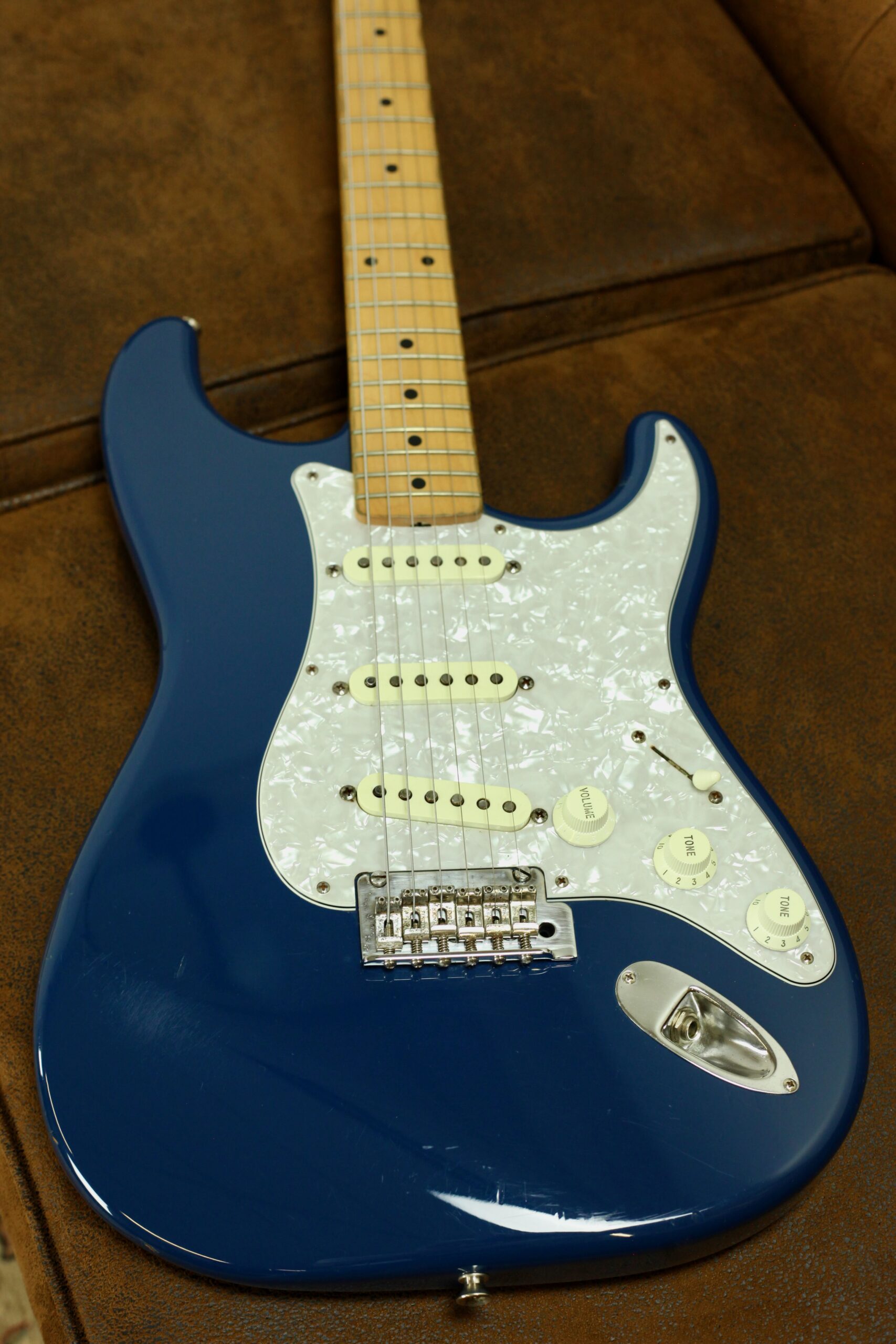 Fender MiJ Hybrid Stratocaster | Indigo Blue
