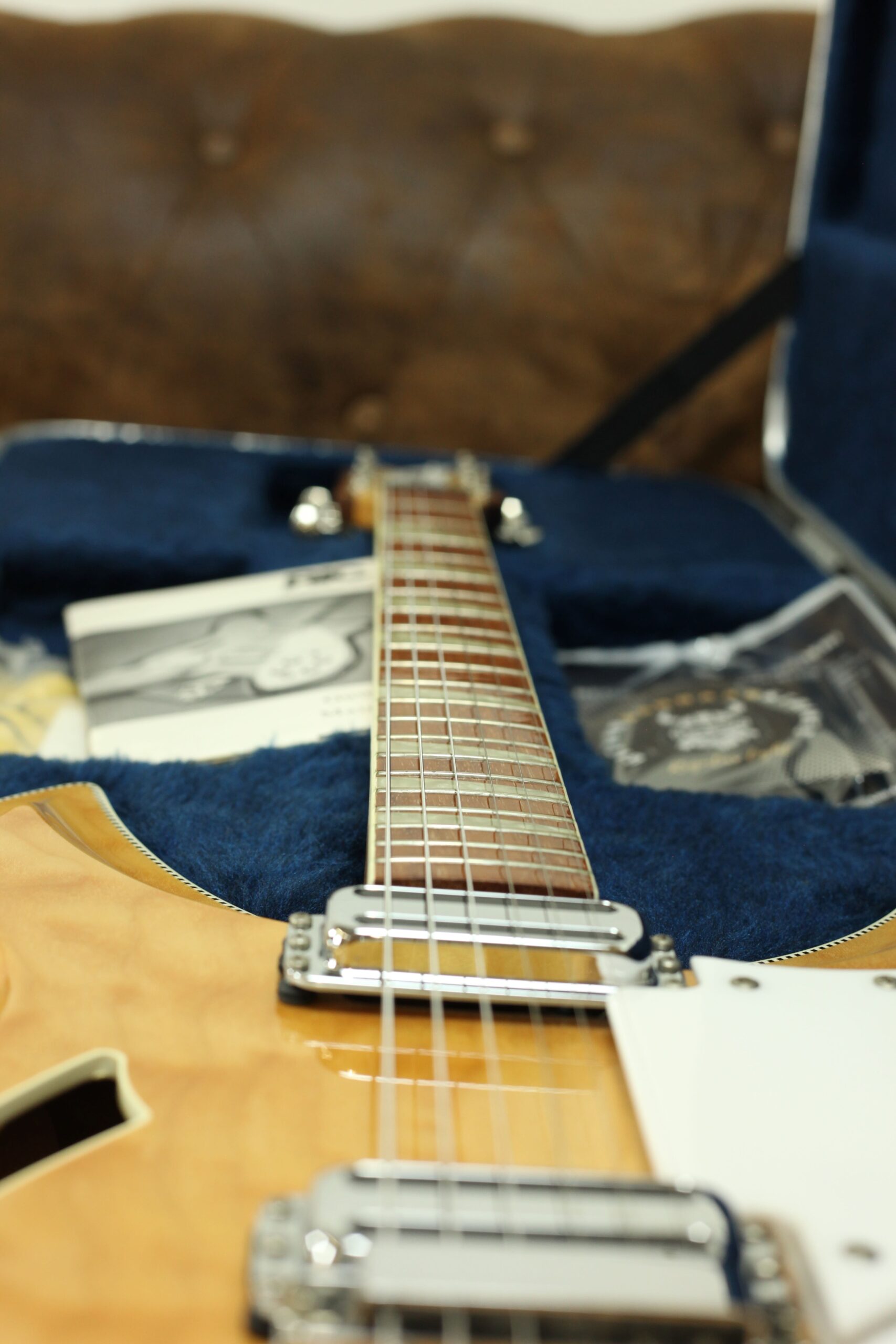 Rickenbacker 381V69 1998 | Mapleglo