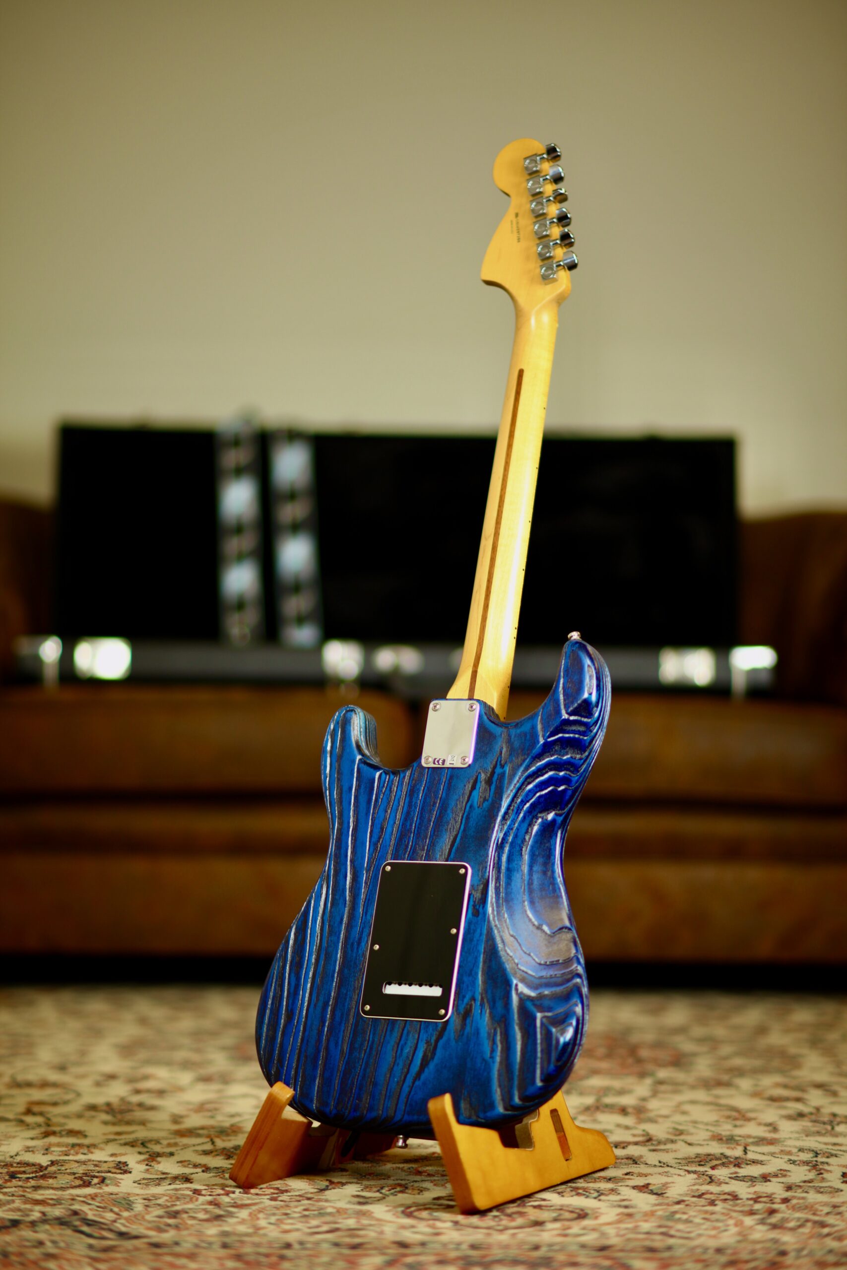 Fender Ltd Sandblasted Ash Stratocaster 2015 | Sapphire Blue