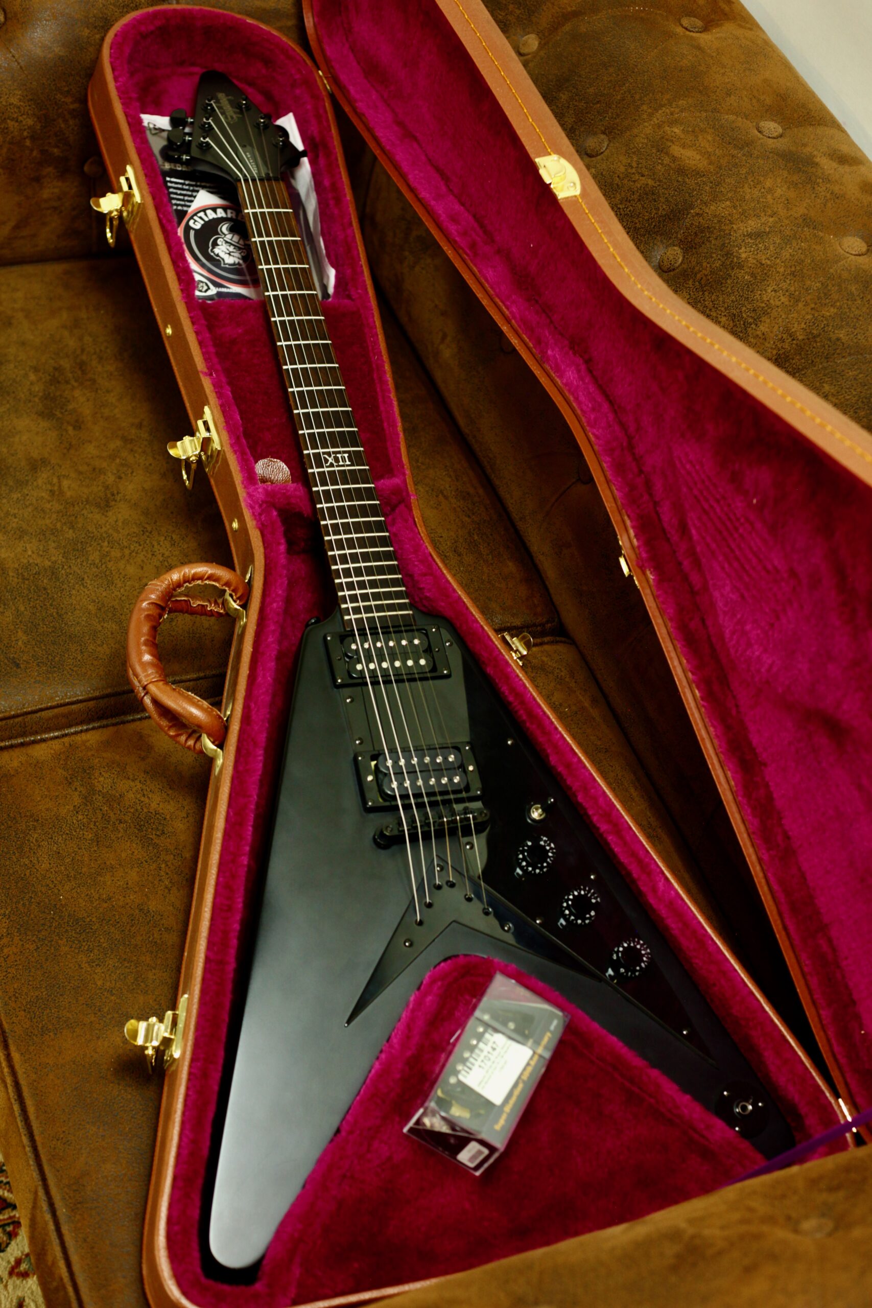Epihpone Goth ’58 Flying V 2002 | Pitch Black