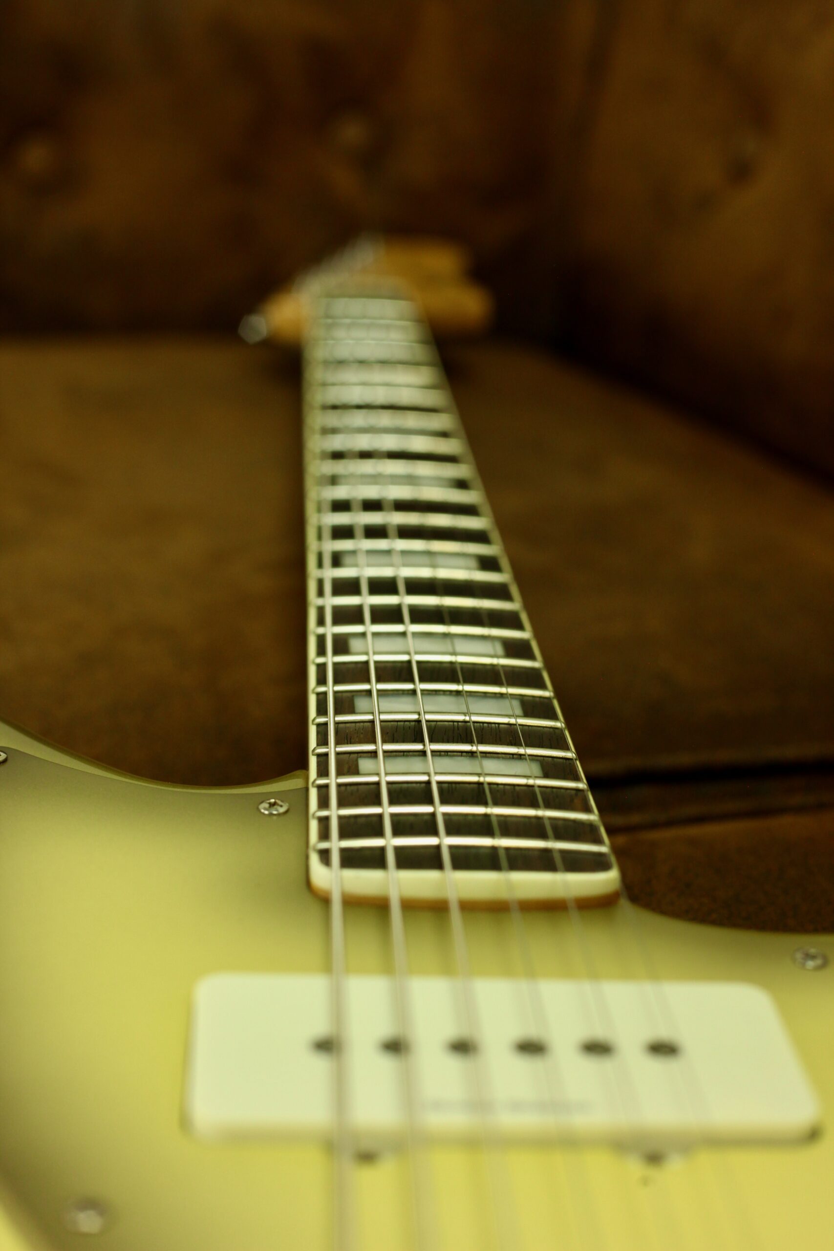 Squier Vintage Modified Baritone Jazzmaster | Antigua
