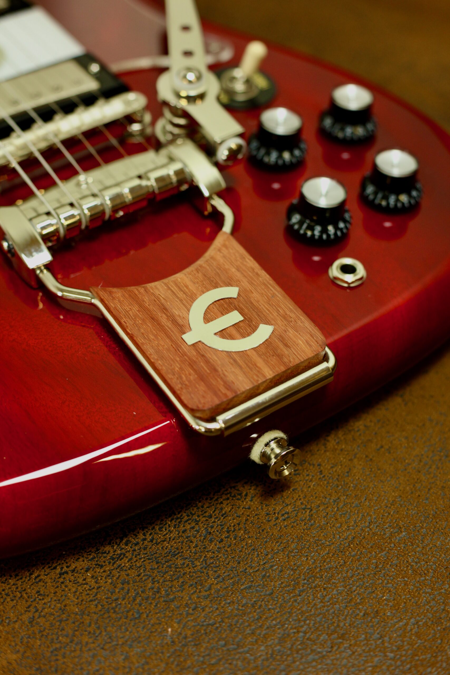 Epiphone Crestwood Custom | Cherry