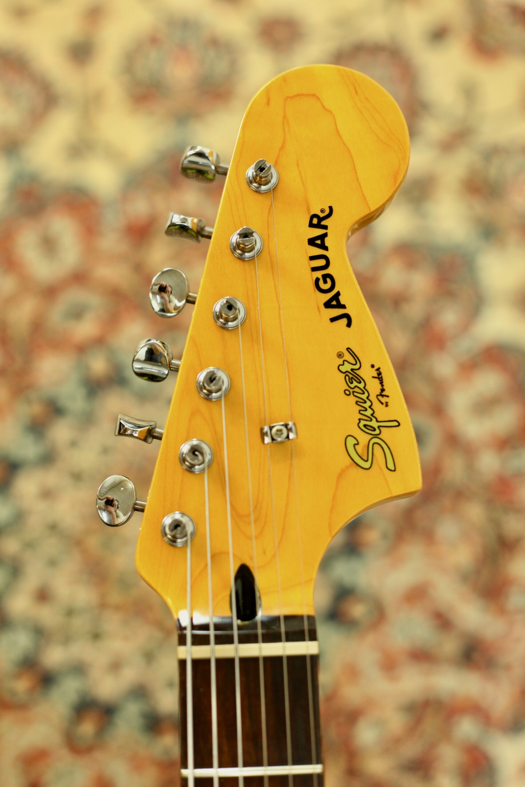 Squier Vintage Modified Jaguar | Candy Apple Red