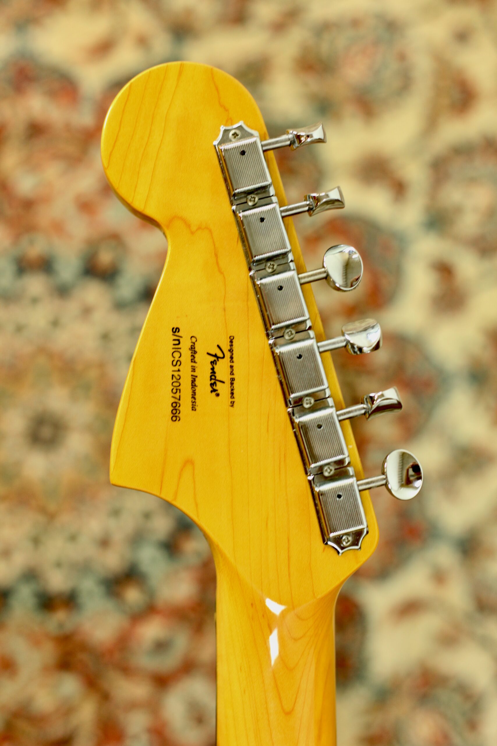 Squier Vintage Modified Jaguar | Candy Apple Red