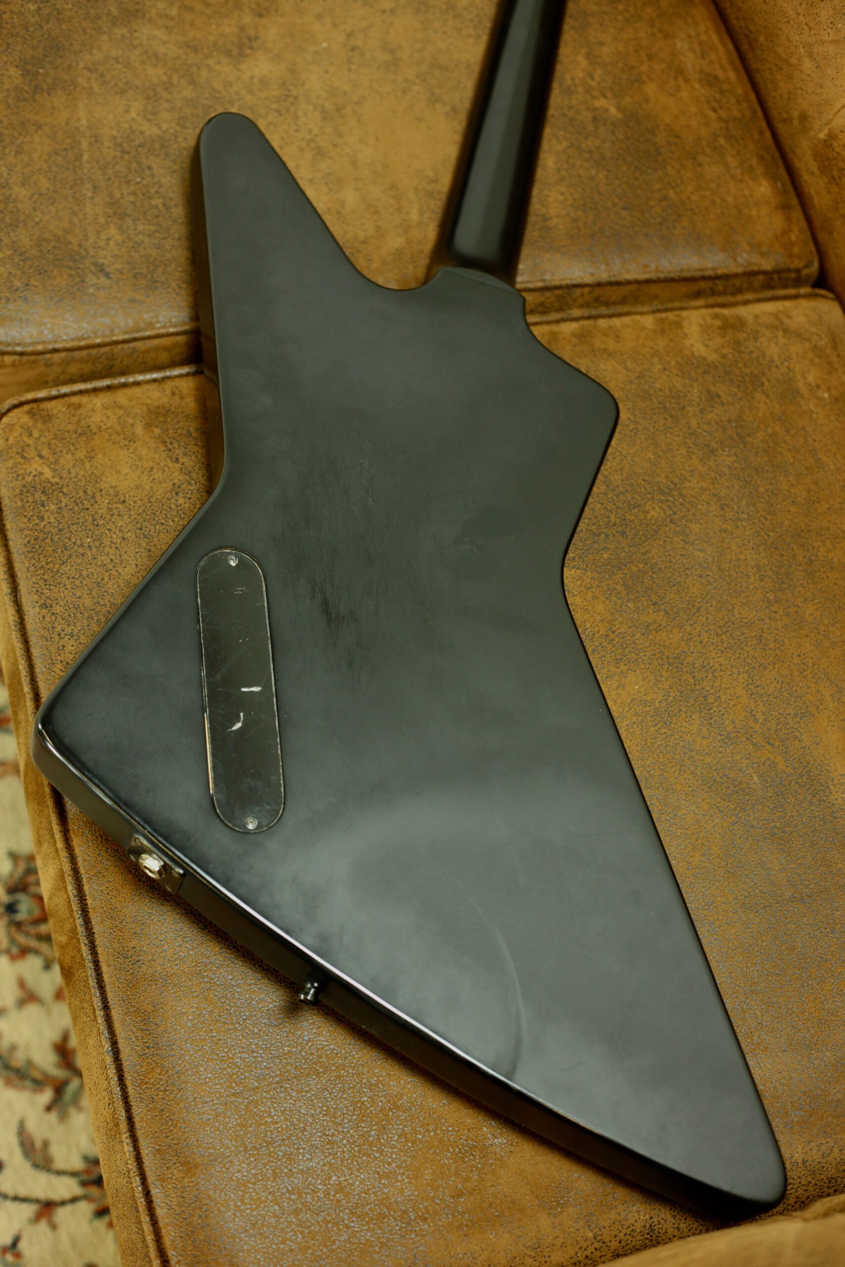 Epiphone Goth ’58 Explorer | Pitch Black