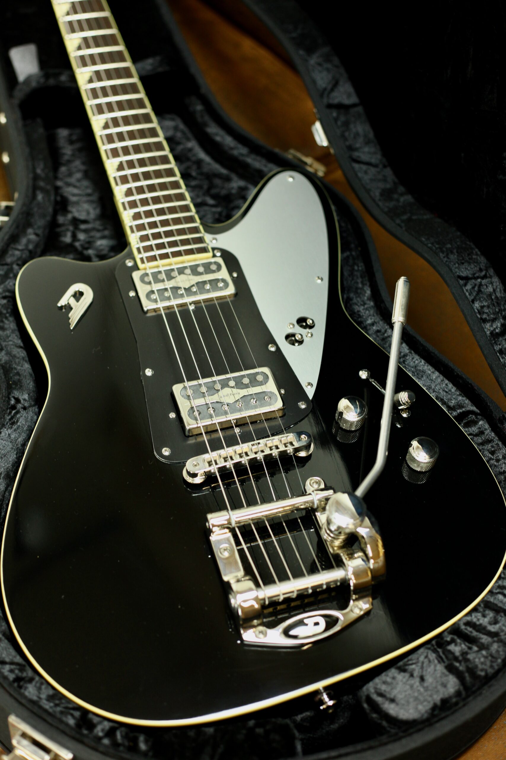 Duesenberg The Falken Tremolo | Black