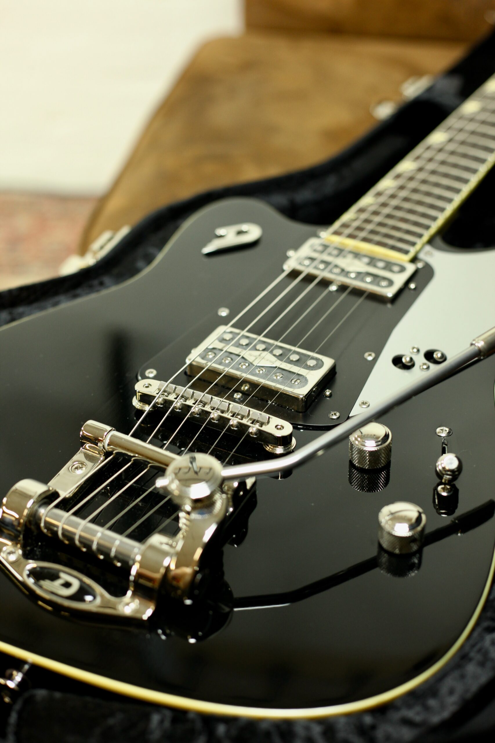 Duesenberg The Falken Tremolo | Black
