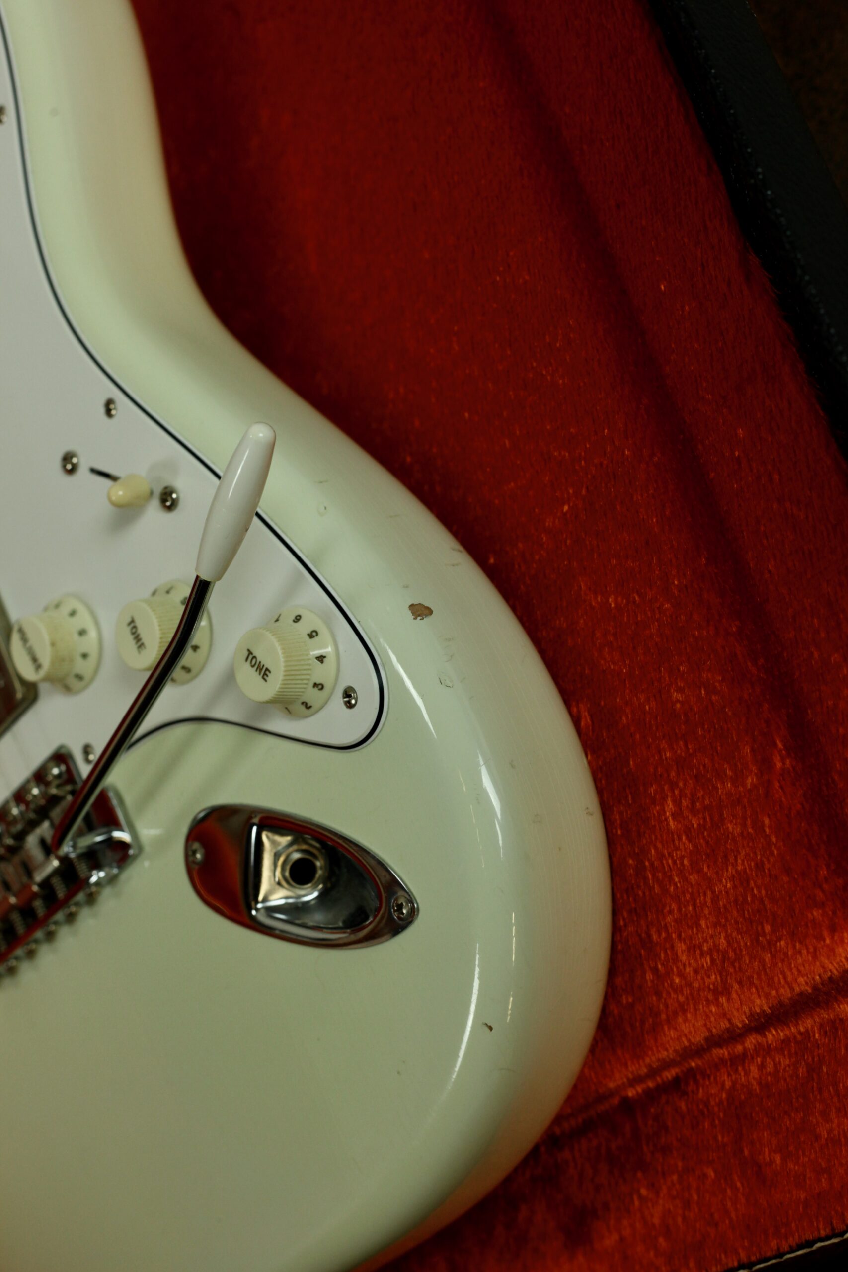 Fender American Vintage ’65 Stratocaster Re-Issue | Olympic White