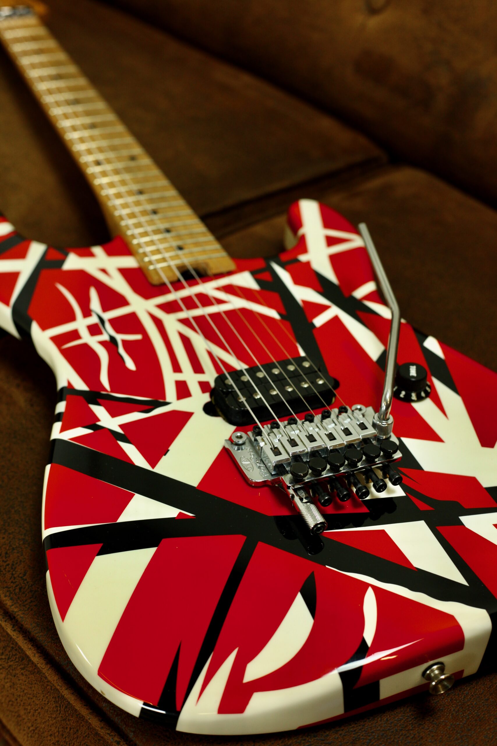 EVH Stripe Series | Red Black