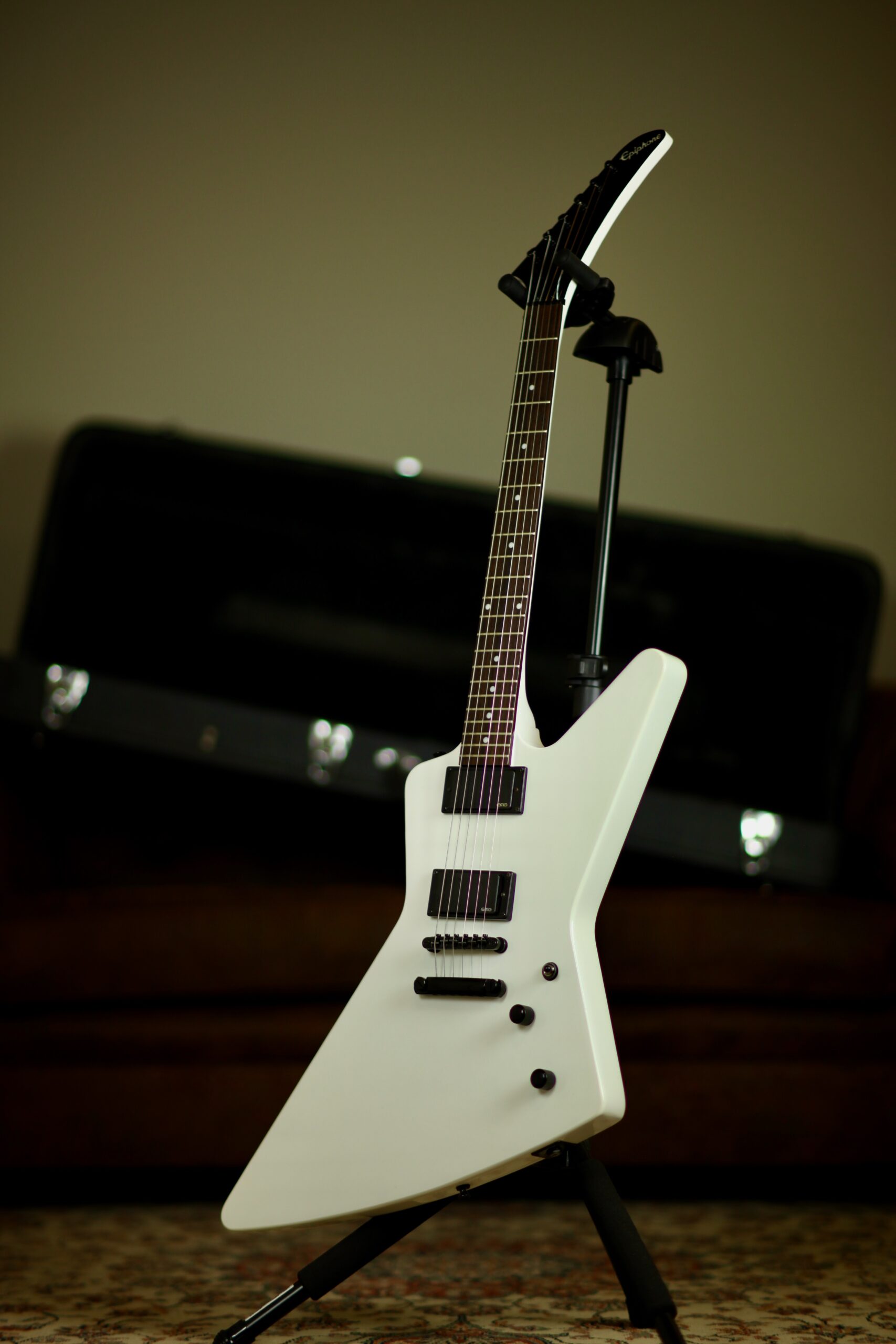 Epiphone ’84 Explorer EX 2013 | Alpine White