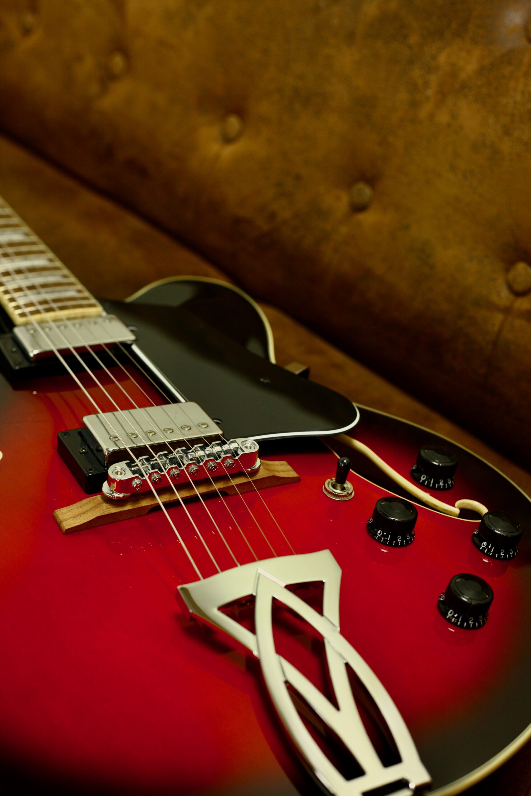 Ibanez Artcore AF75 2022 | Transparent Red Sunburst